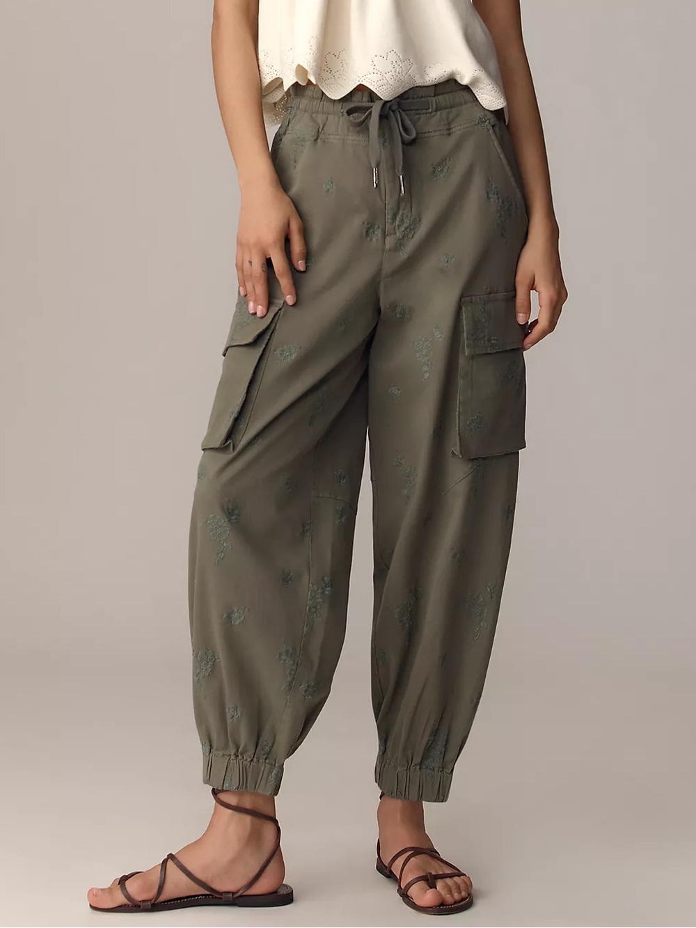 NEW Anthropologie Pilcro Ditsy Embroidered Drawstring Cargo Pants : Medium - Picture 1 of 9